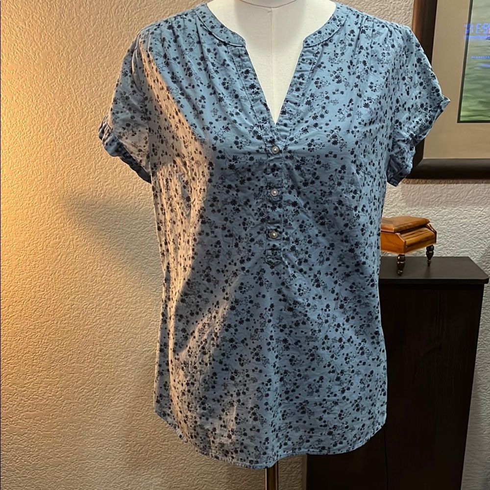 Chic Blue Floral Blouse for Women